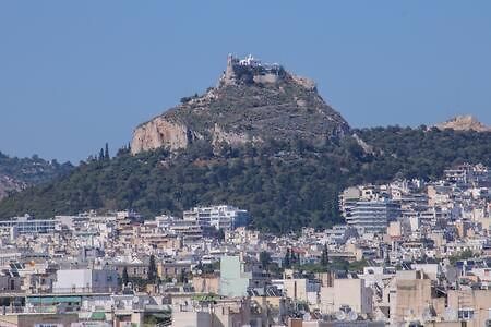 Studio With Private Terrace And View Of Acropolis! Ateny Zewnętrze zdjęcie
