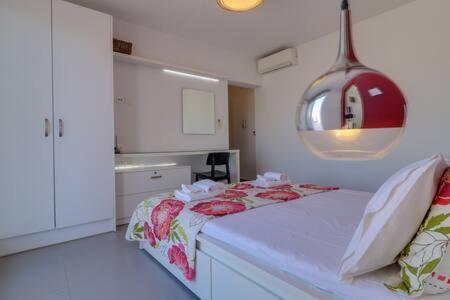 Studio With Private Terrace And View Of Acropolis! Ateny Zewnętrze zdjęcie